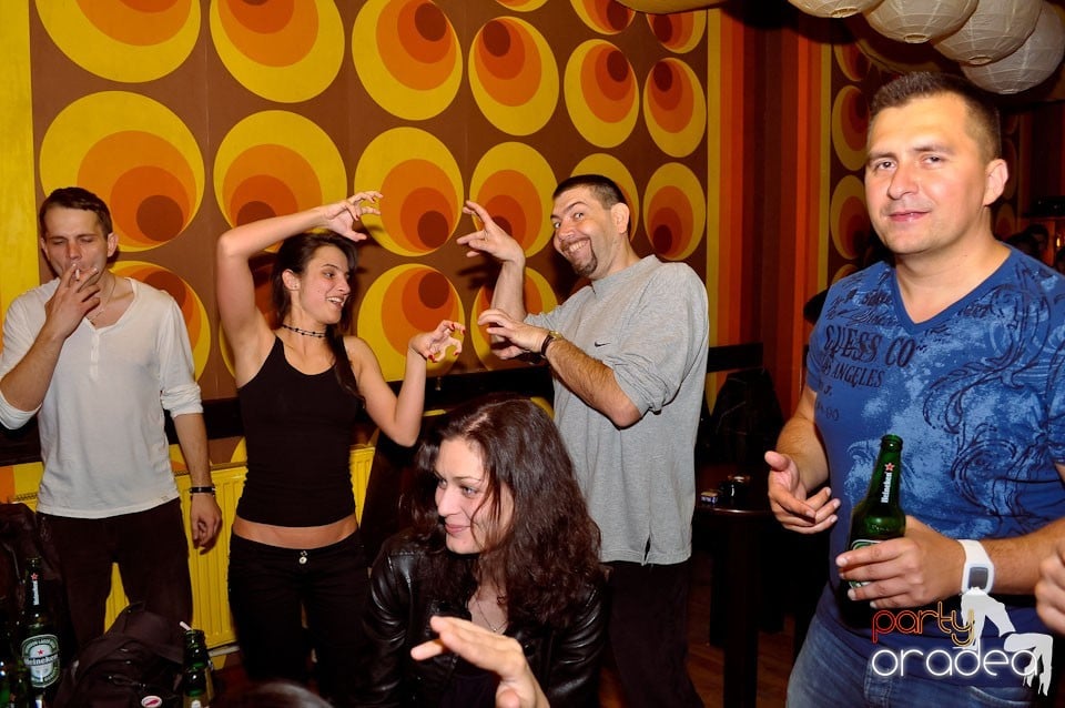 Saturday, dance, party!, Juice