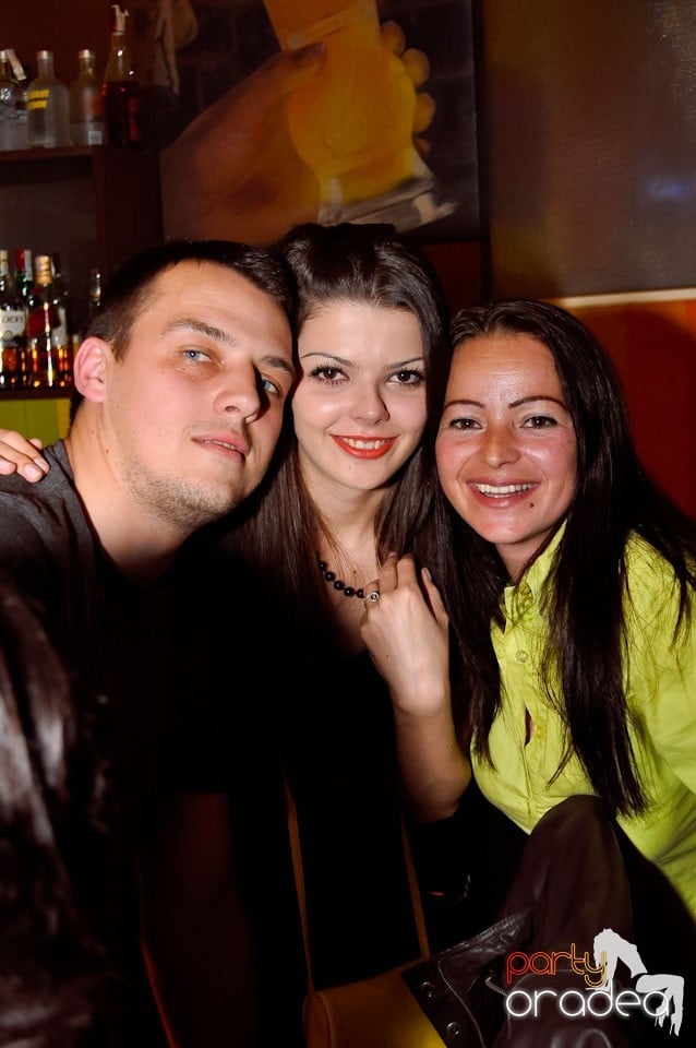 Saturday, dance, party!, Juice