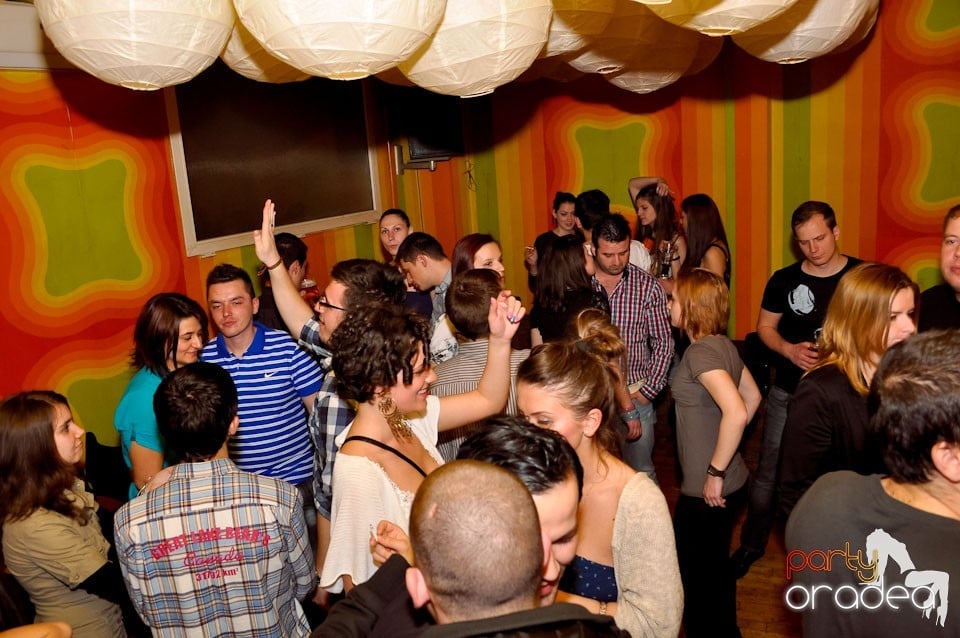 Saturday, dance, party!, Juice