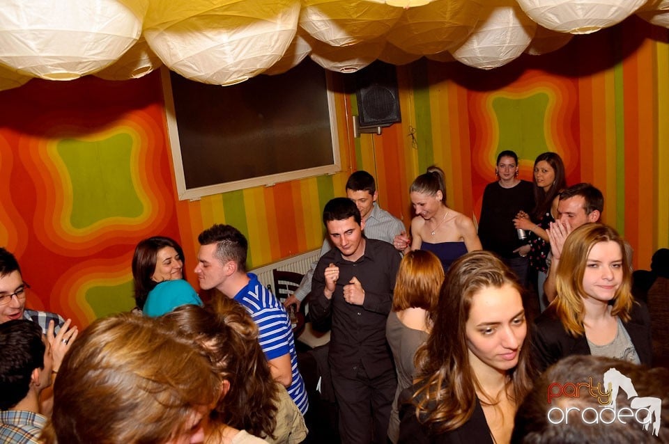 Saturday, dance, party!, Juice