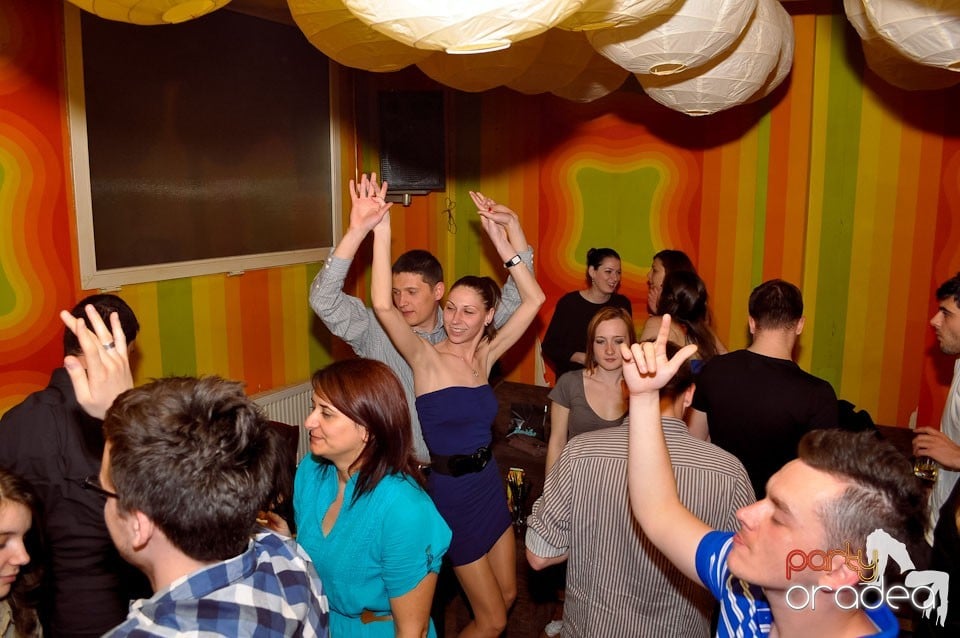 Saturday, dance, party!, Juice