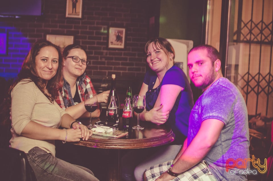 Saturday Madness, Green Pub