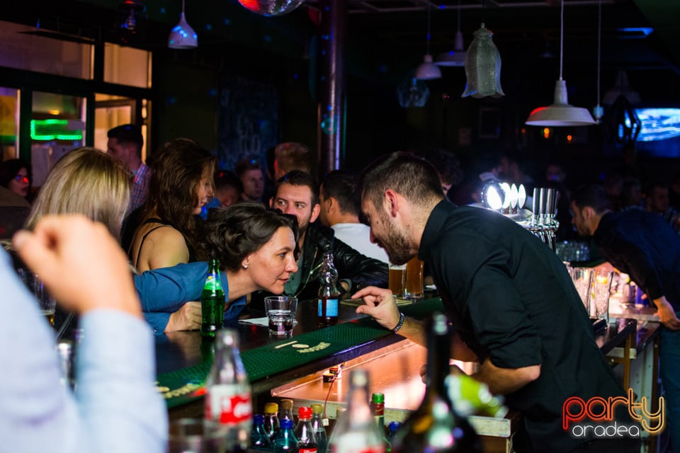 Saturday Madness, Green Pub