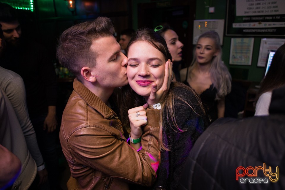 Saturday Madness, Green Pub