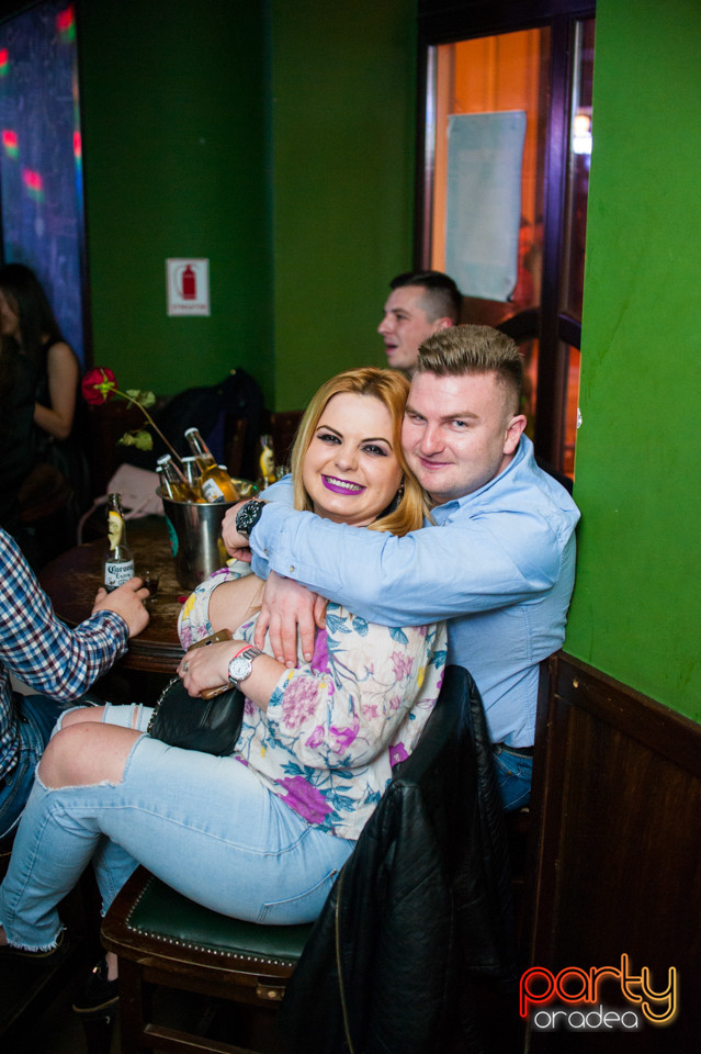 Saturday Madness, Green Pub