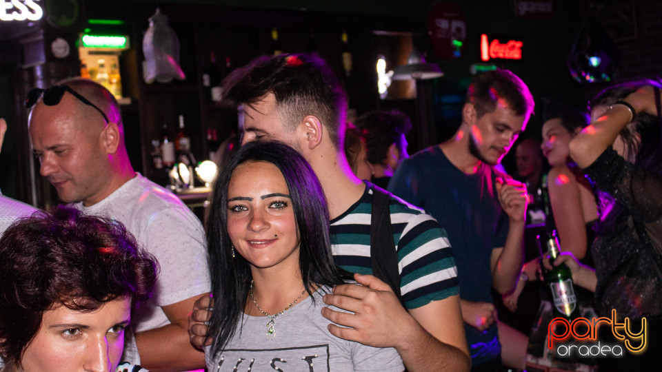 Saturday Madness, Green Pub