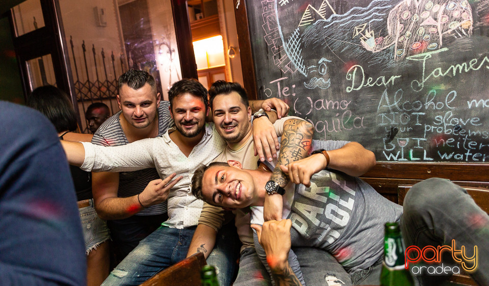 Saturday Madness, Green Pub