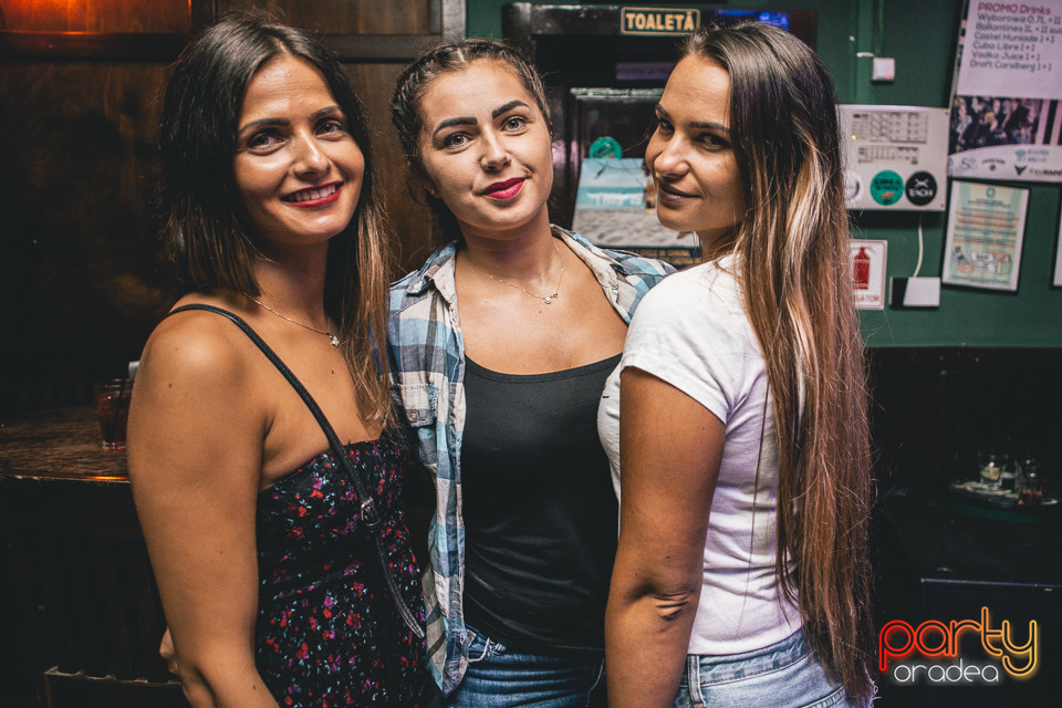 Saturday Madness, Green Pub