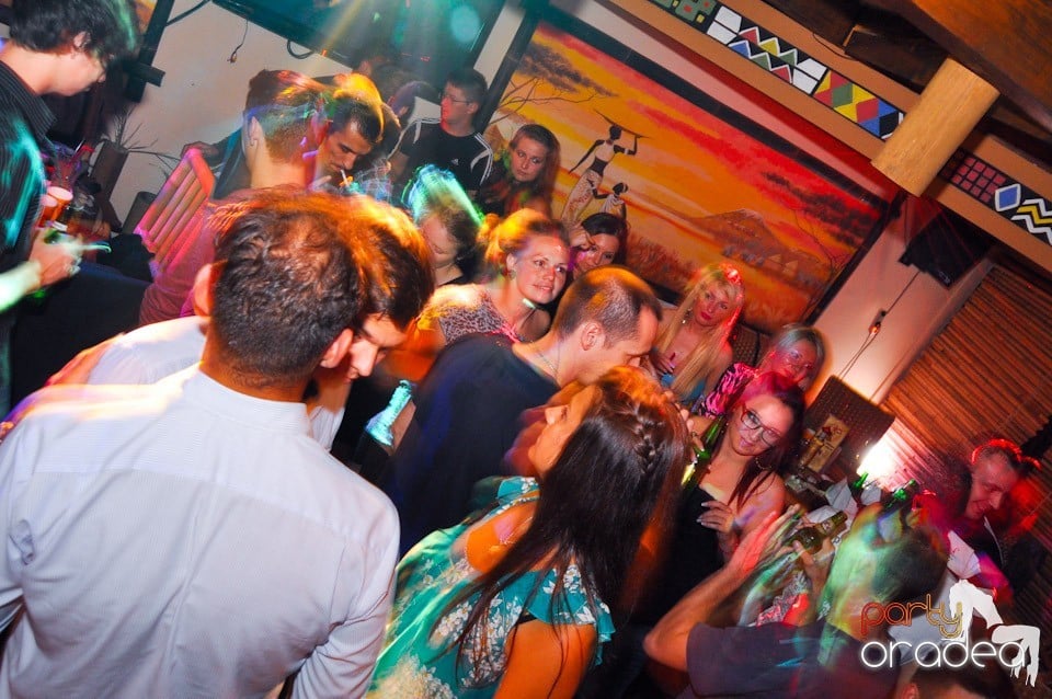 Saturday Night Birthday Party în Zulu, Zulu Caffe