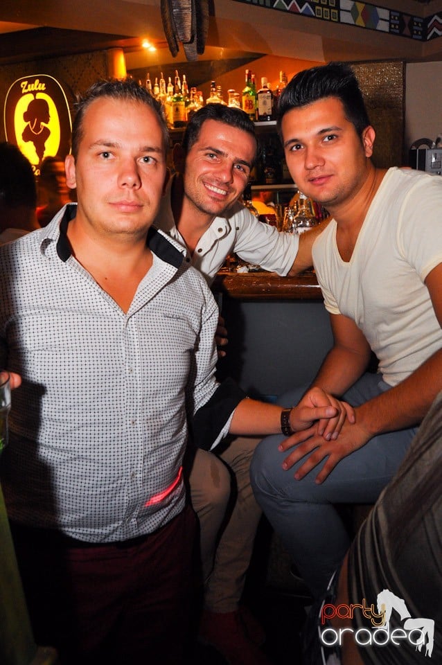 Saturday Night Birthday Party în Zulu, Zulu Caffe