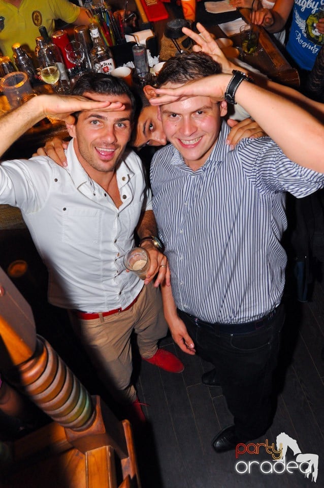 Saturday Night Birthday Party în Zulu, Zulu Caffe