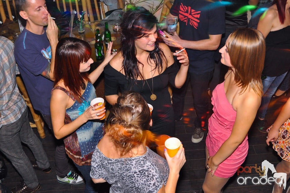 Saturday Night Birthday Party în Zulu, Zulu Caffe