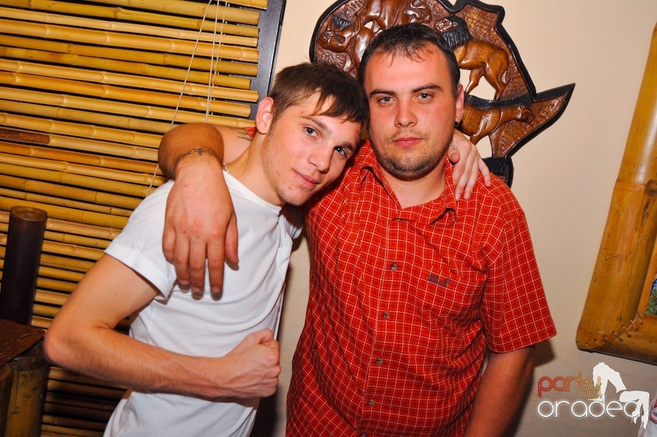 Saturday Night Birthday Party în Zulu, Zulu Caffe