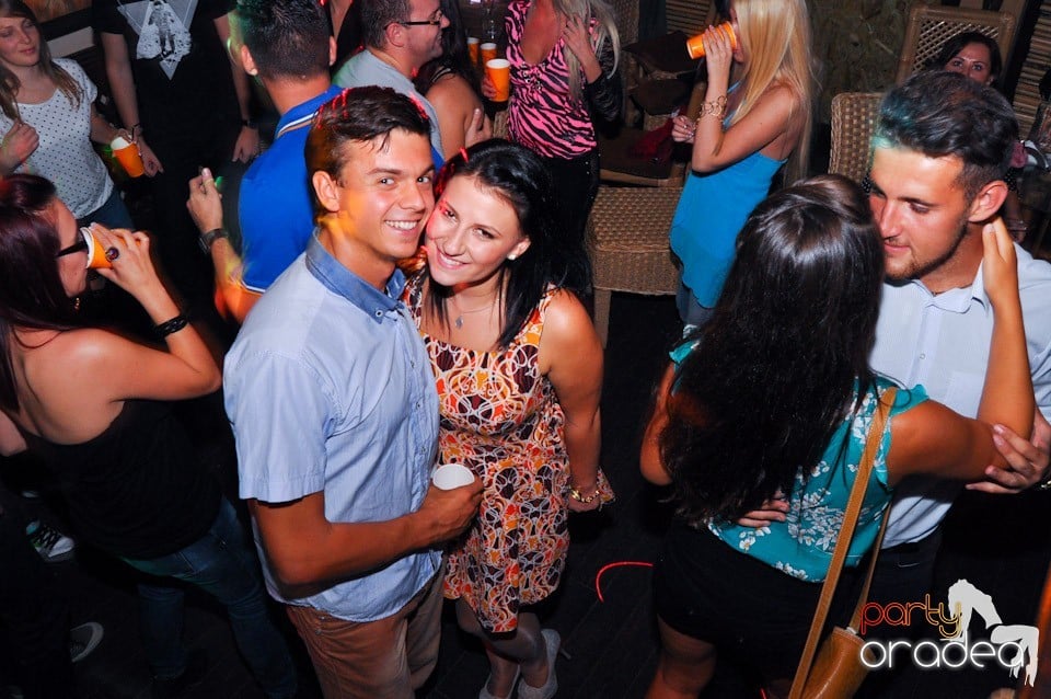 Saturday Night Birthday Party în Zulu, Zulu Caffe