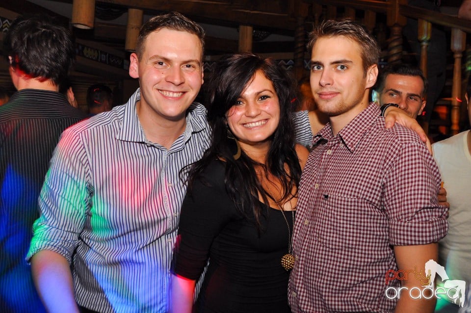 Saturday Night Birthday Party în Zulu, Zulu Caffe