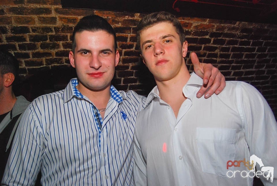 Saturday Night Clubbing în Escape, 