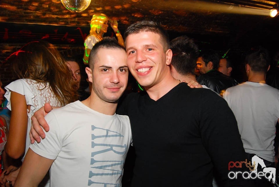 Saturday Night Clubbing în Escape, 