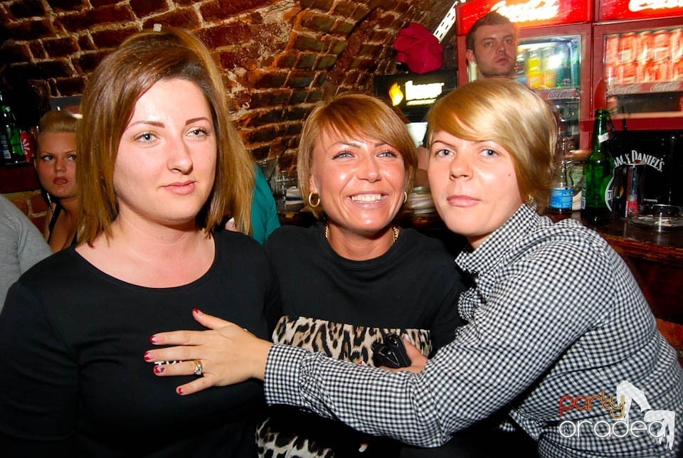 Saturday Night Clubbing în Escape, 