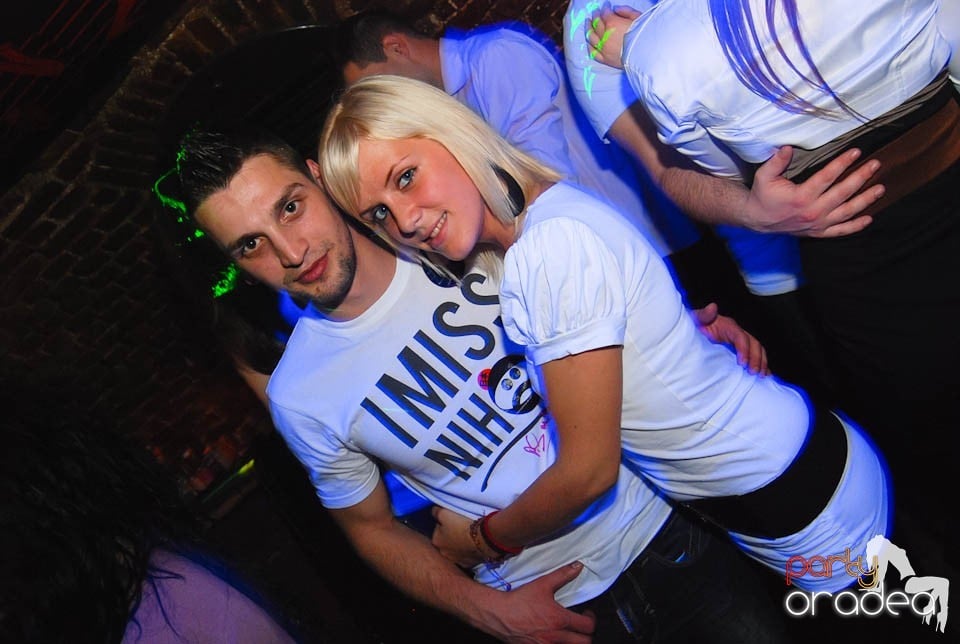 Saturday Night Clubbing în Escape, 