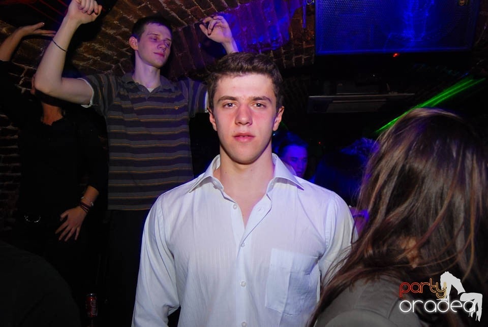 Saturday Night Clubbing în Escape, 