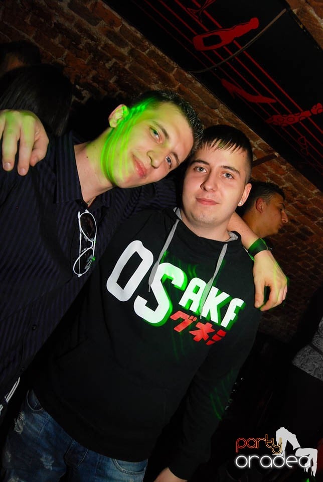 Saturday Night Clubbing în Escape, 