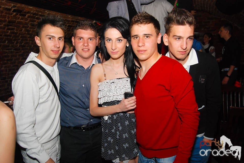 Saturday Night Clubbing în Escape, 
