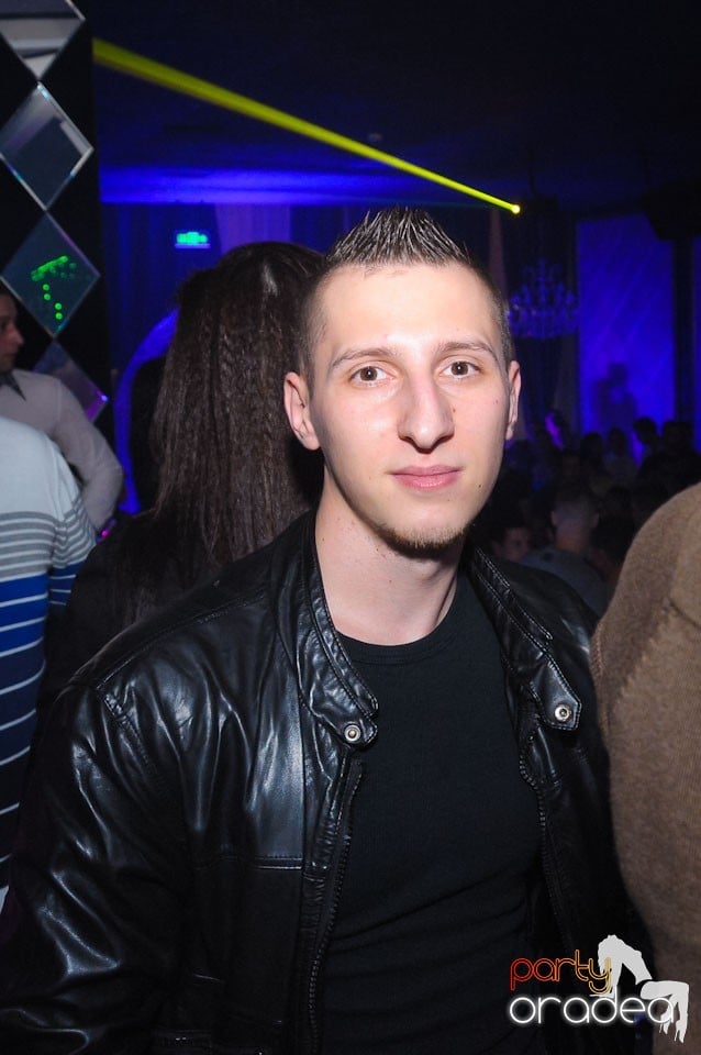 Saturday night clubbing în The One, 