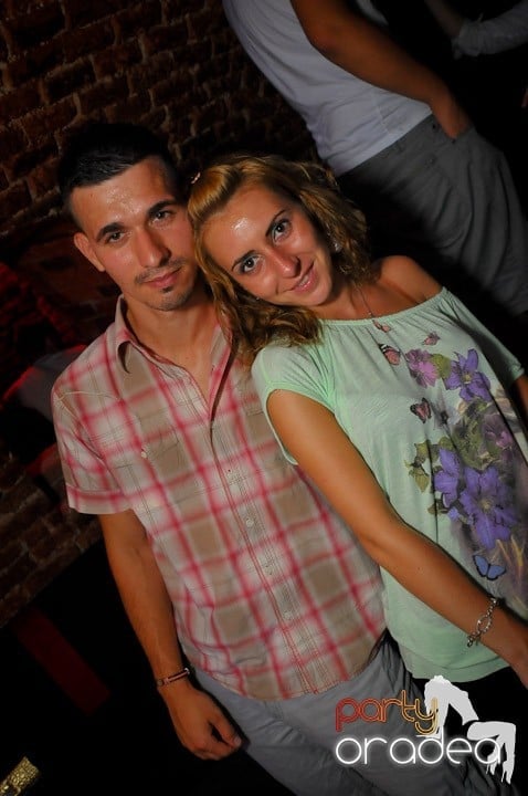 Saturday Night Escape, 