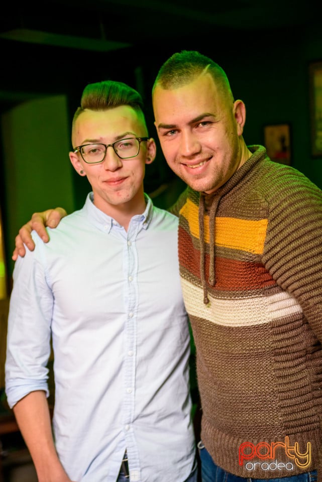 Saturday Night Party, Green Pub