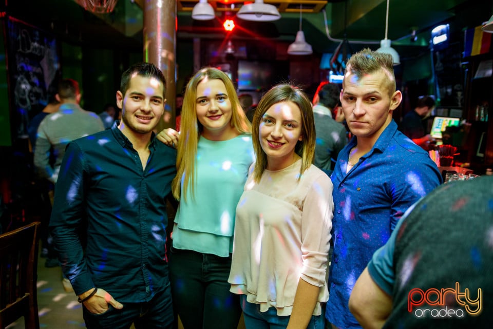 Saturday Night Party, Green Pub