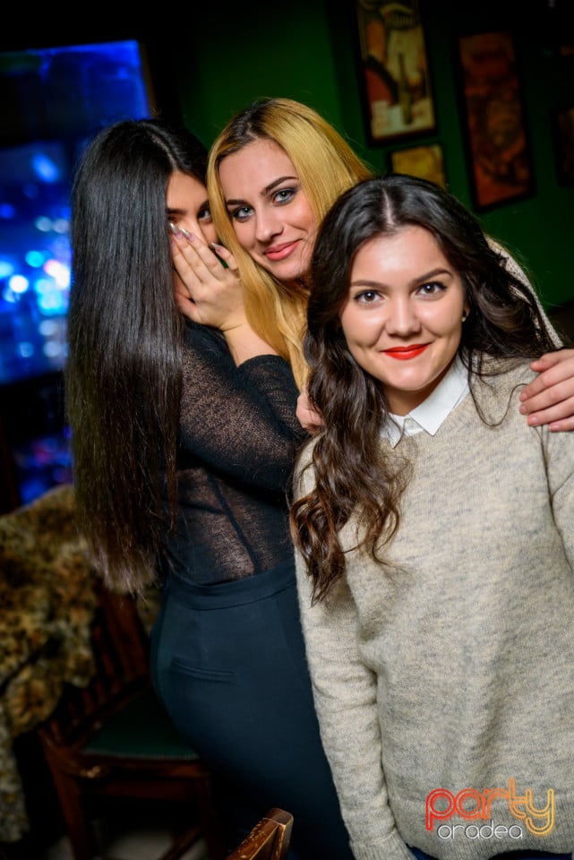 Saturday Night Party, Green Pub