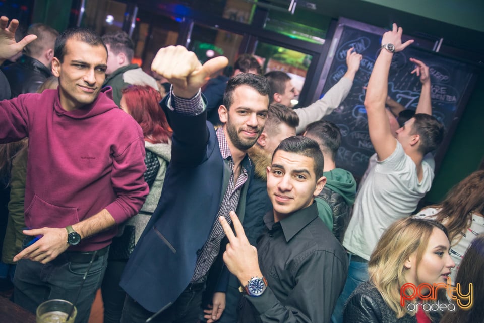 Saturday Night Party, Green Pub