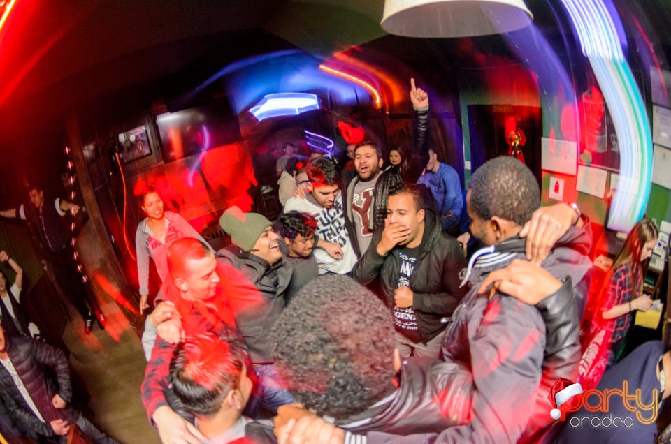 Saturday Night Party, Green Pub