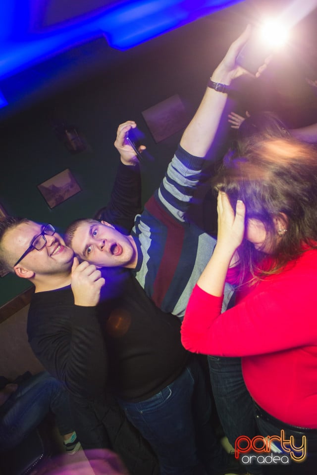Saturday Night Party, Green Pub