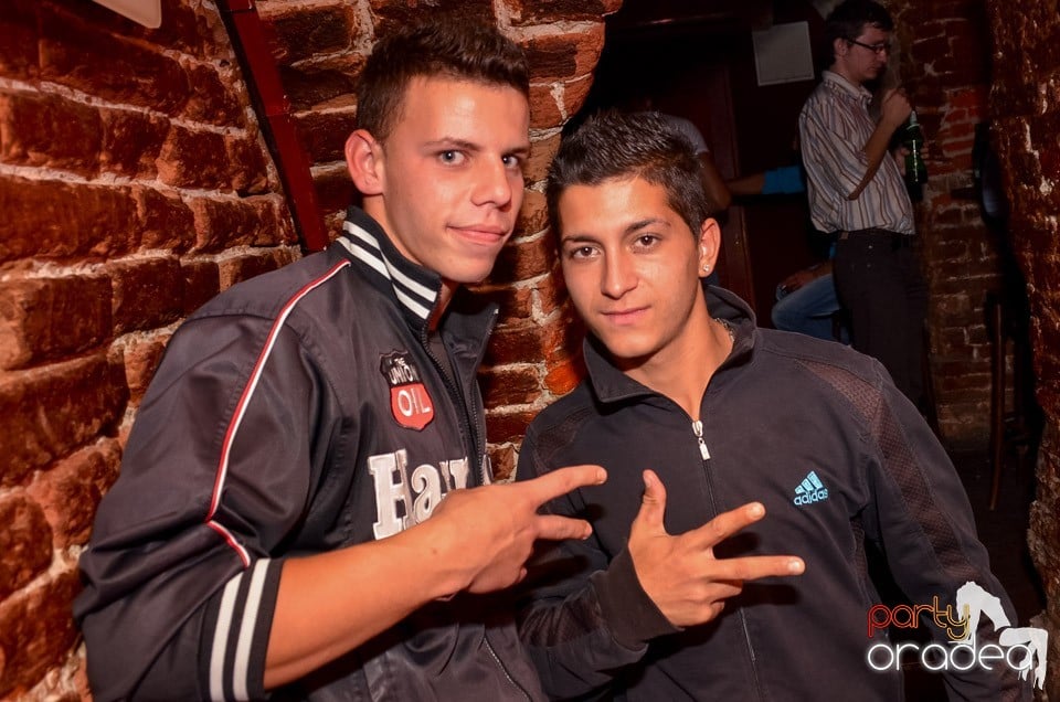 Saturday Night Party @ Escape Club, 