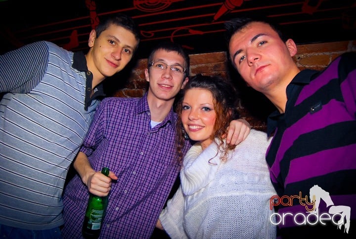 Saturday Night Party în Club Escape, 