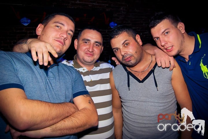 Saturday Night Party în Club Escape, 
