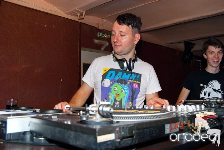 Saturday Night Party în Club Seven, 