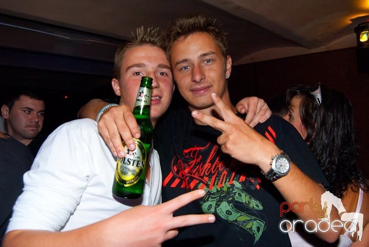 Saturday Night Party în Club Seven, 