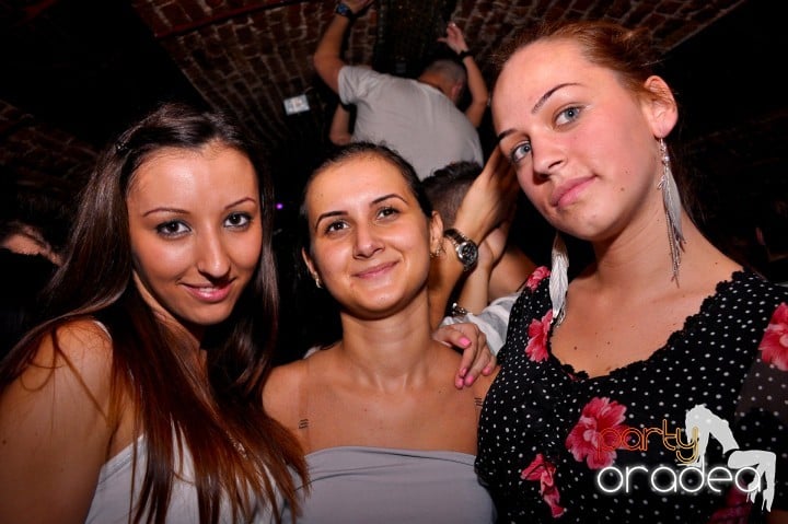 Saturday Night Party în Escape, 