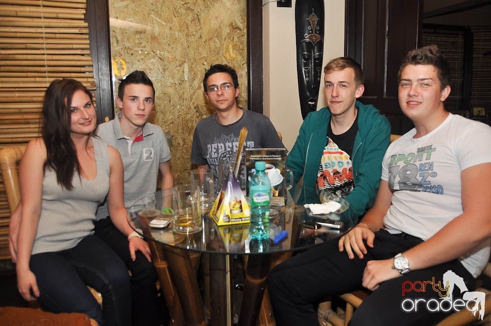 Saturday Night Party în Zulu, Zulu Caffe