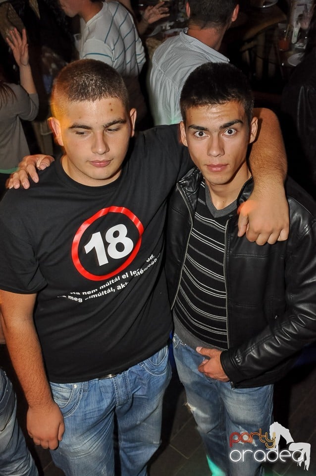 Saturday Night Party în Zulu, Zulu Caffe