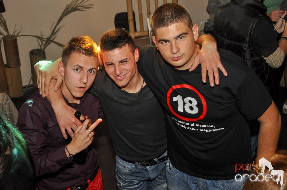 Saturday Night Party în Zulu, Zulu Caffe