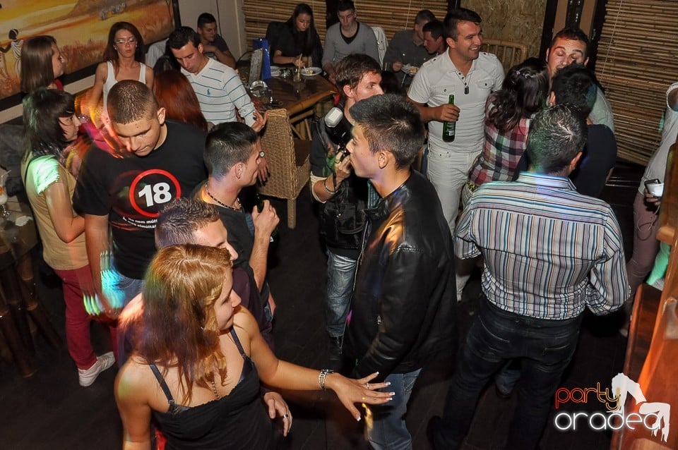 Saturday Night Party în Zulu, Zulu Caffe