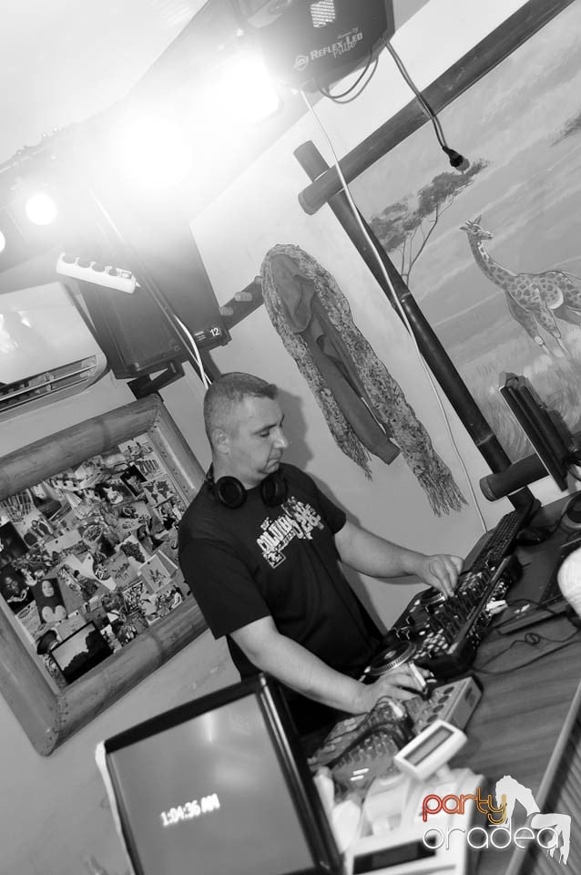 Saturday Night Party în Zulu, Zulu Caffe