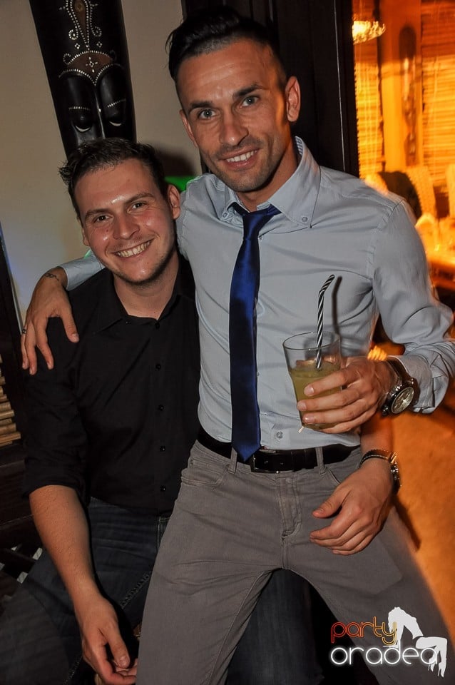 Saturday Night Party în Zulu, Zulu Caffe