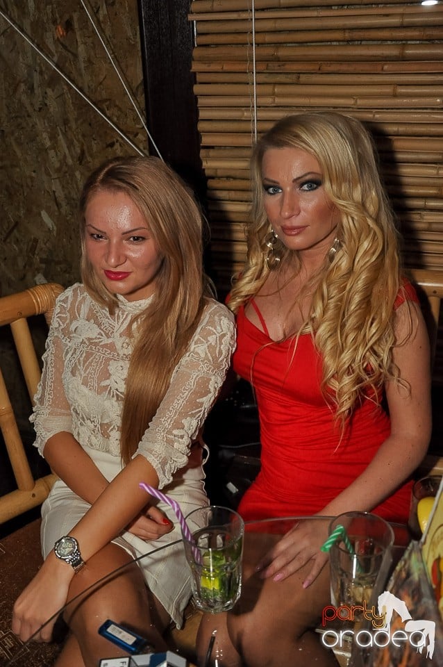 Saturday Night Party în Zulu, Zulu Caffe