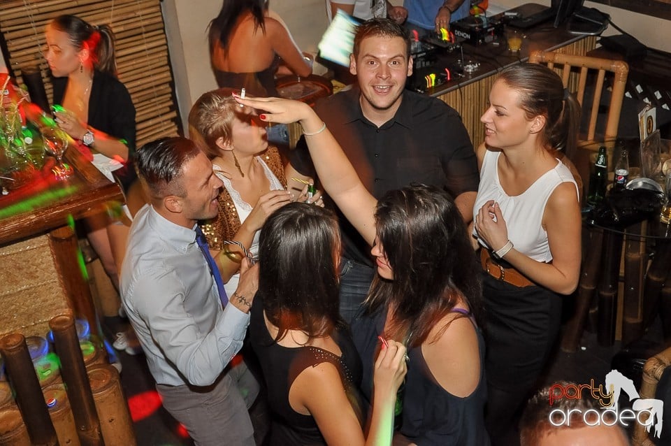 Saturday Night Party în Zulu, Zulu Caffe