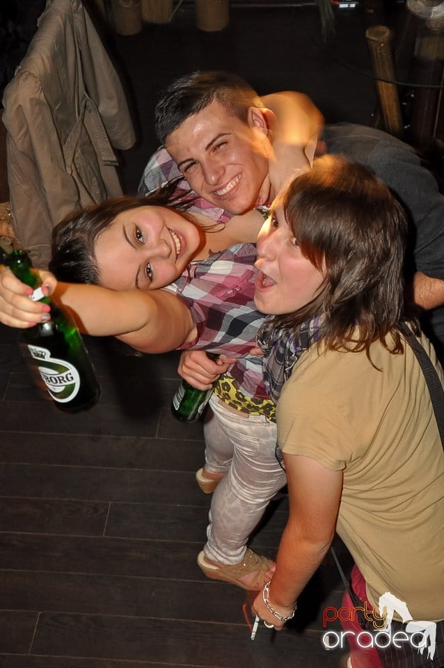 Saturday Night Party în Zulu, Zulu Caffe