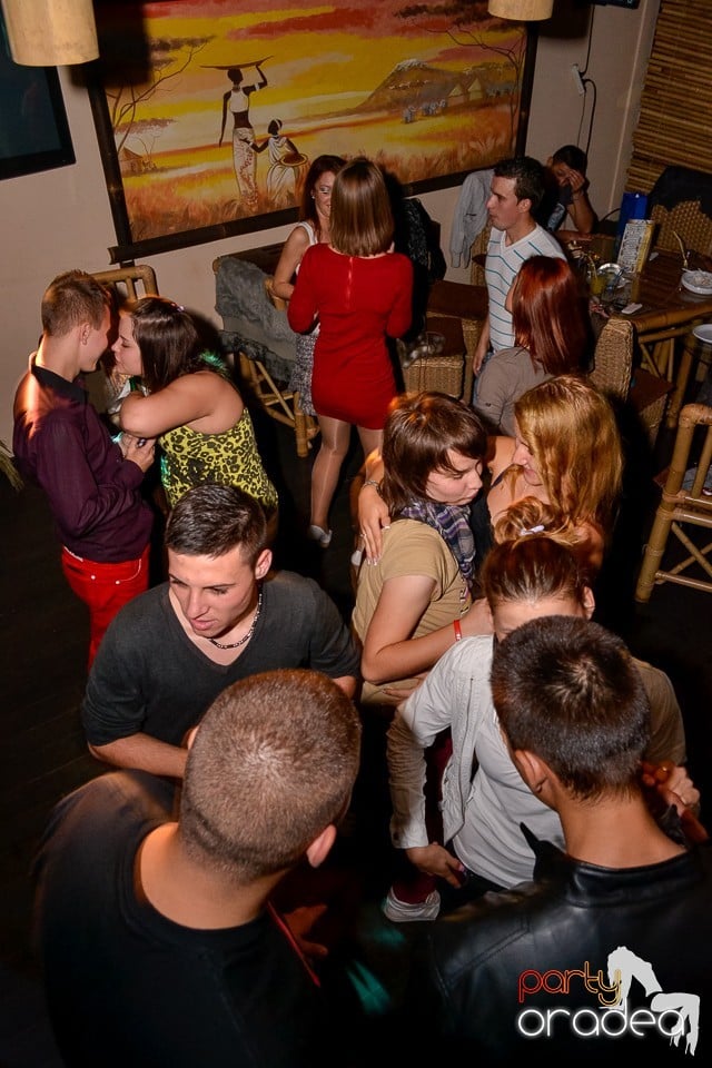 Saturday Night Party în Zulu, Zulu Caffe